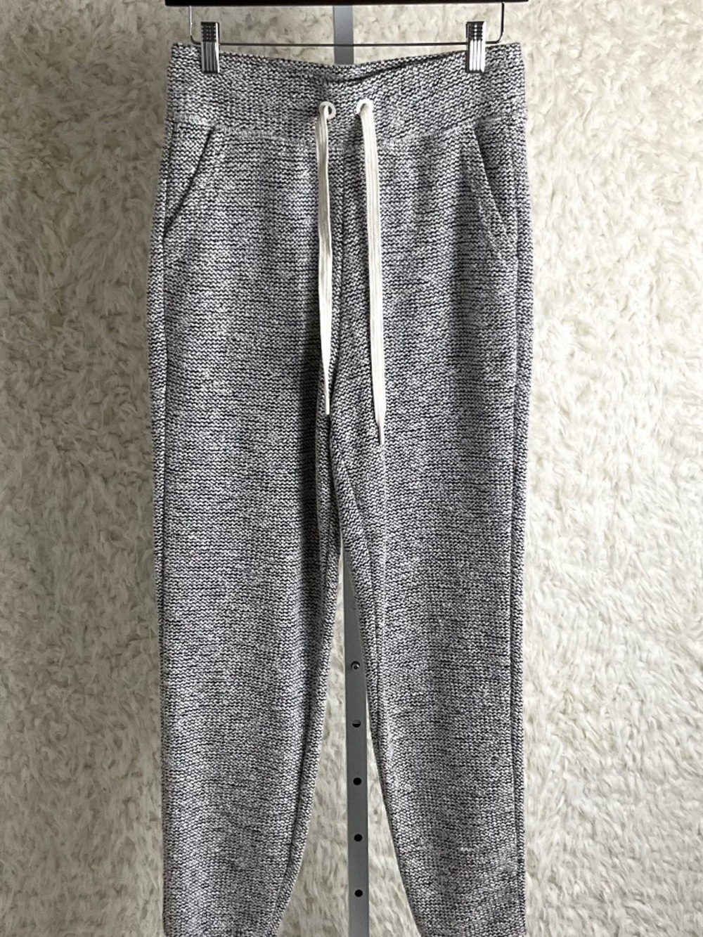 OFFLINE BY AERIE WOMEN'S BLACK/WHITE~SWEATPANTS/JOGGERSHORTS~SIZE SMALL!